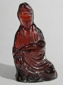 Starožitná čínská jantarová vyřezávaná guanyinová figurka