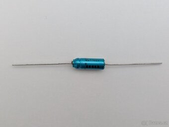 Kondenzátor elektrolytický 4u7/100V TESLA TF012