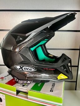 Helma na motorku NOLAN X-LITE X-502 Ultra Carbon Puro Flat