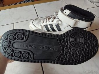 Adidas vel.40,5 cena včetně dopravy - 1