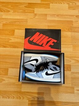 Air Jordan 1 Retro High University Blue ◾️45 - stav: 9+/10