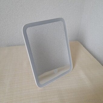 Bílé zrcátko s LED osvětlením - 1