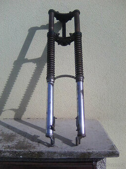 Jawa 350/634- p.vidle, kryt řetězu,kastlíky,blinkry,zástěrka