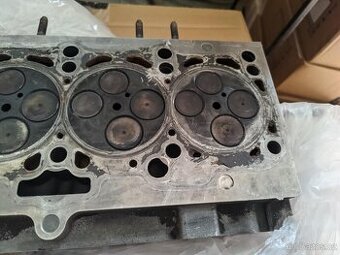 Hlava motoru Škoda Octavia 2 nafta , motor BKD , 2.0 , 16V