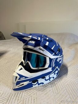 Helma na motorku/motocross