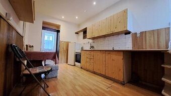 Pronájem přízemního bytu 1+1 o 47 m2 ve vnitrobloku bytového