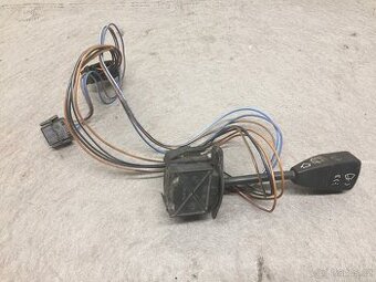 BMW E34 1987-1995 - PÁČKA STĚRAČŮ 01 2006