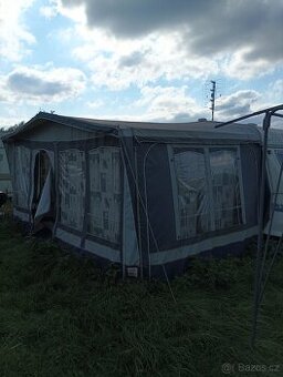 Obytný karavan Hobby pro 4 osoby