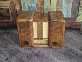 Staré rádio Titan 936