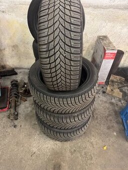 Zimní pneu 225/50R17