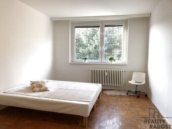 Pronájem bytu 2+1 s lodžií v Hodoníně, byt 2+1 k pronájmu, H