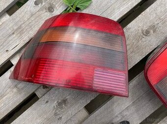 VW Golf 4 zadní světla