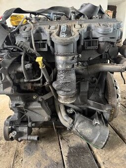 Renault master,opel,nissan 2,5dci motoru