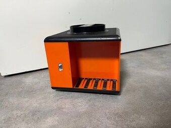 otáčecí organizér na MC kazety