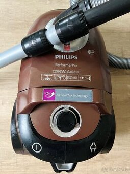 Výkonný vysavač Philips, velmi dobrý stav