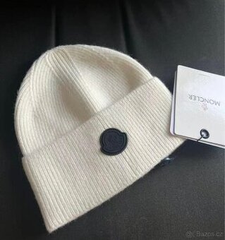 Nová zimní čepice Moncler