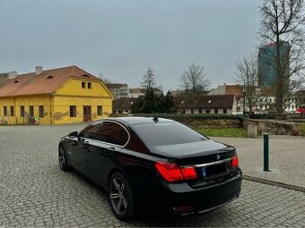 Bmw F01 740i 240kw R.v. 2010