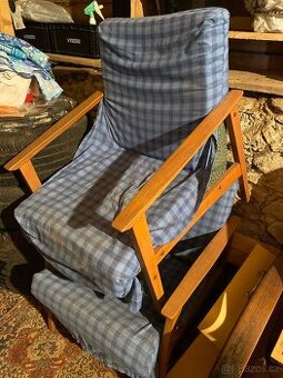 Dvě křesla ze 70. let