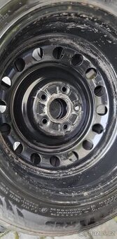 Sad zimnch ko – Toyota Crolla, Nokian WR Snowprof