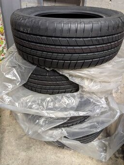 Letní pneu 215/60/16 - 1