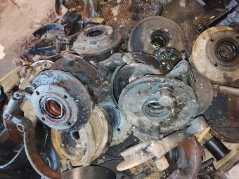 Zetor 25 držák brzd