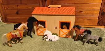 Dřevěná stáj Woody - kufřík