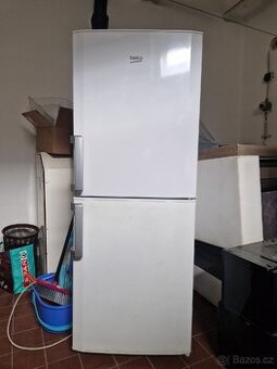 Lednice BEKO s mrazákem
