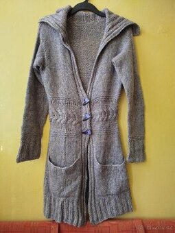 Pletený dlouhý kardigan, velikost M
