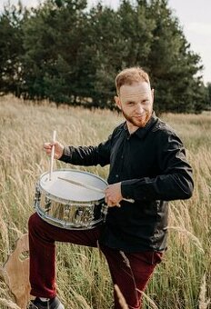 Nabízím lekce hry na bicí soupravu v Liberci 400 kč/45min