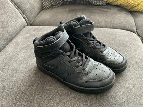 zateplené tenisky Nike 34