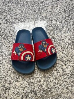 dětské pantofle Captain America  vel.28