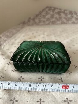 Skleněná cukřenka