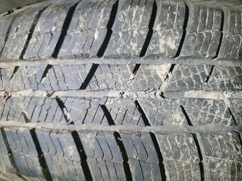 185/65/14 Barum Polaris 5 pěkné zimní pneu 5-6mm