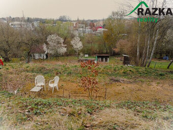 Zahrada v klidné části zahrádkářské kolonie v...