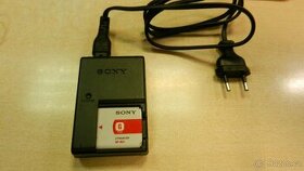 Orig. nabíječka Sony  BC-CSGB + aku Sony  NP-BG1 orig. - 1