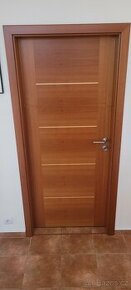 Dřevěné dveře Sapeli - 7ks