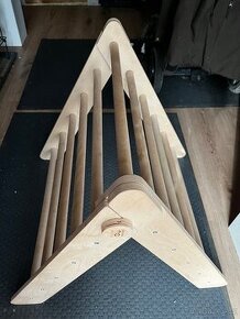 Montessori Piklerové trojúhelník přírodní