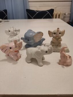Sbírka porcelánových slonů