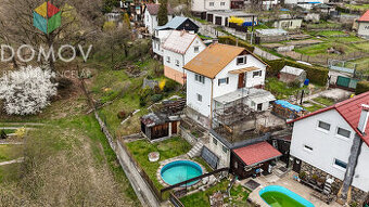 Prodej celoročně obyvatelné chaty v malebné krajině v Chrást