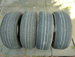 Kormoran Hankook 215/60/16 sada = 500,-