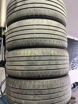 225/40 R19 93Y BRIDGESTONE
