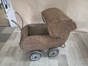 Retro kočárek
