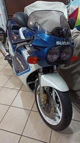 Suzuki GSX-R 1100 rv. 1987 - 1