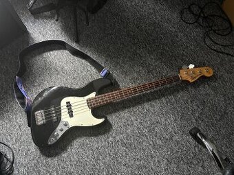 Baskytara Squier Standard Jazz Bass Black Sparkle