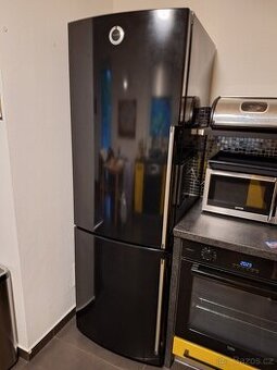 Kombinovaná lednice Gorenje Simplicity RK 69 SYB - černá