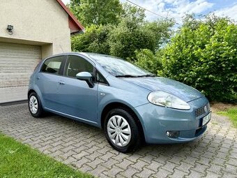 Fiat Grande Punto 1.2i 48kW, ČR, 8/2009, 2.maj. Digi klima.