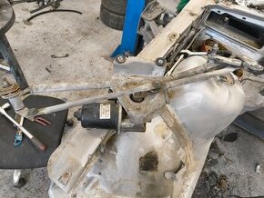 Mechanismus stěračů BMW E36 coupé