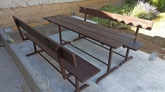 Stůl a dvě lavice, zahradní posezení