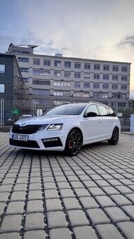 Škoda Octavia III RS 2.0 TSI DSG (2021) PANORAMA, TOP STAV