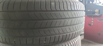 Pneu 215/60 R17 Nexen